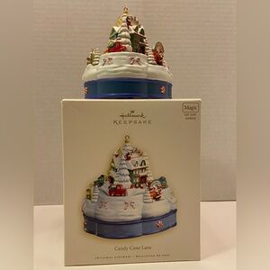 2007 Hallmark Keepsake Candy Cane Lane Ornament